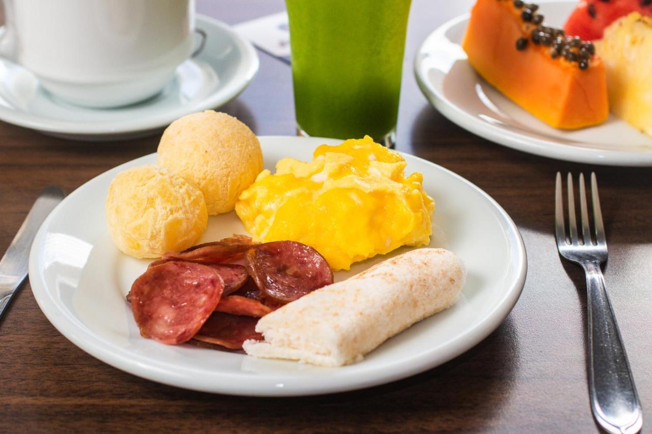 Hotel Valerim Itajai / Navegantes Экстерьер фото