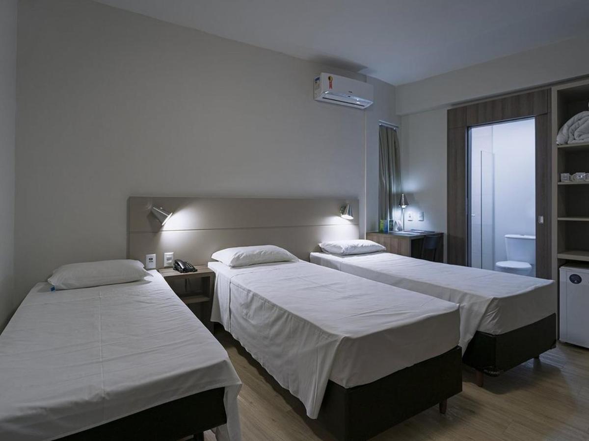 Hotel Valerim Itajai / Navegantes Экстерьер фото