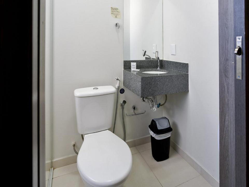 Hotel Valerim Itajai / Navegantes Экстерьер фото