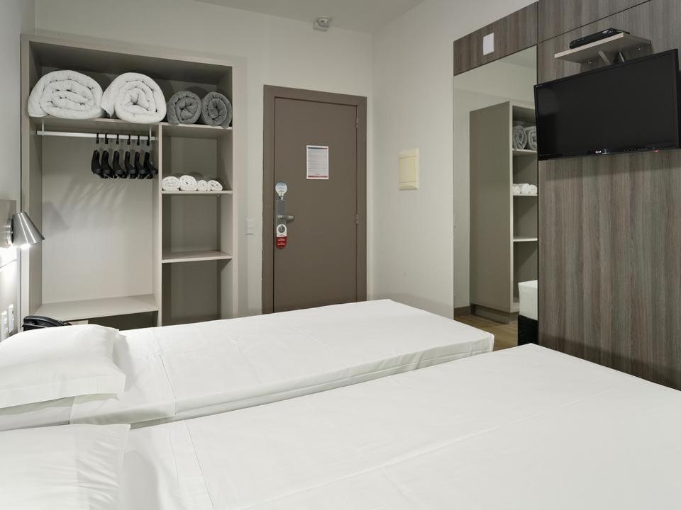 Hotel Valerim Itajai / Navegantes Экстерьер фото