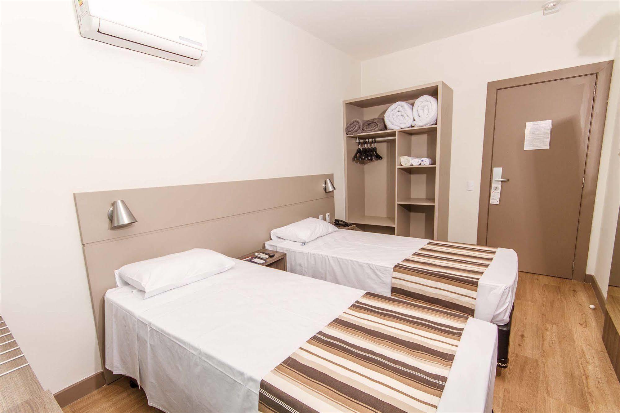 Hotel Valerim Itajai / Navegantes Экстерьер фото