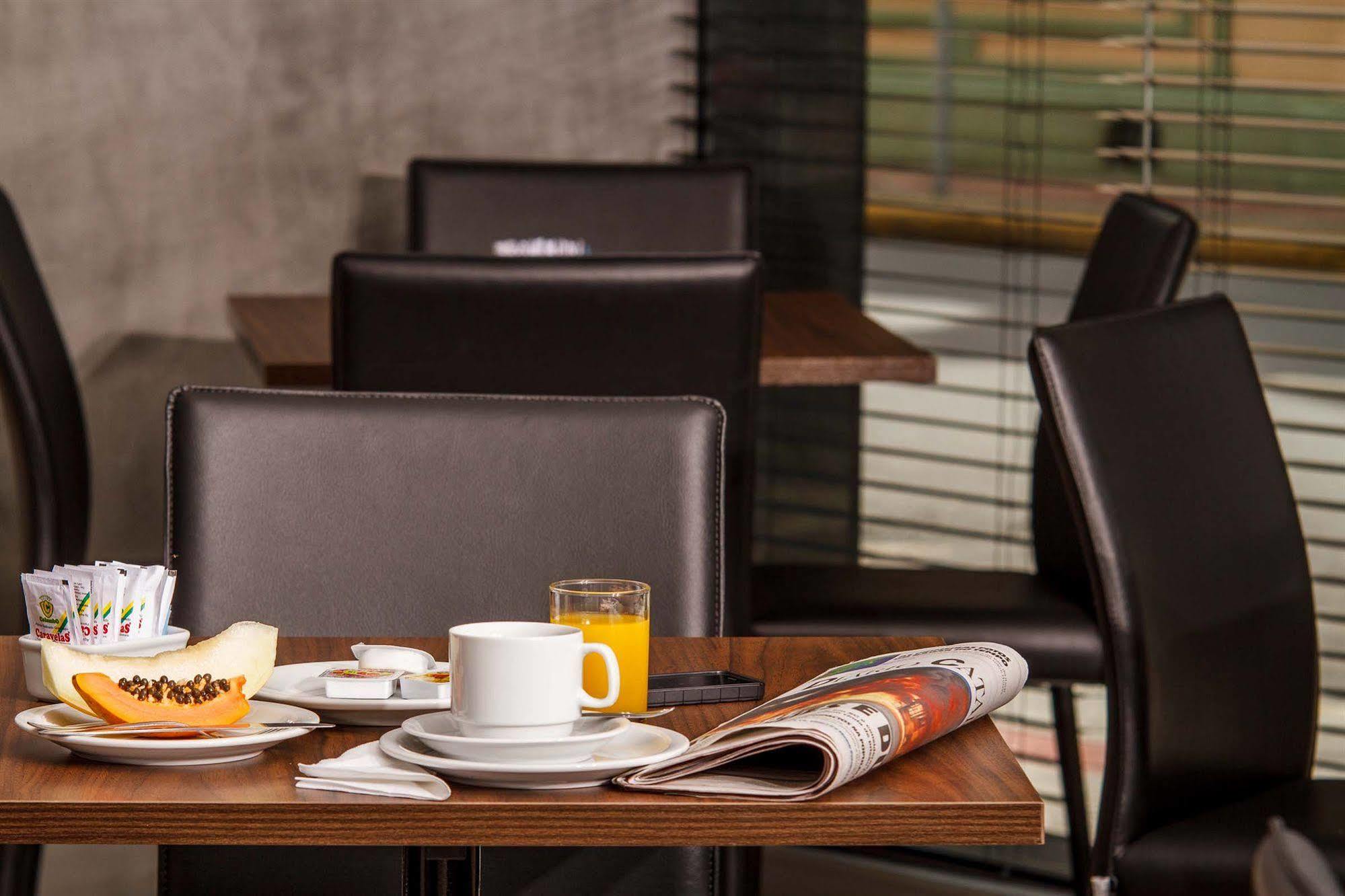 Hotel Valerim Itajai / Navegantes Экстерьер фото