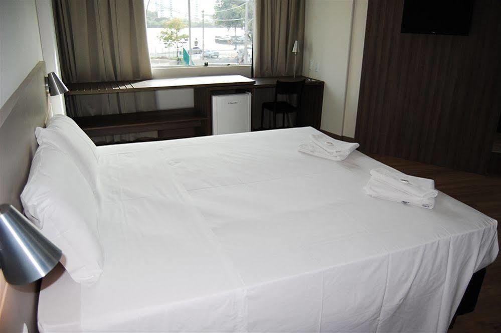 Hotel Valerim Itajai / Navegantes Экстерьер фото